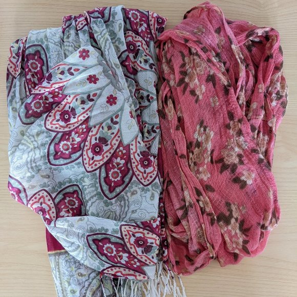 Pair of Scarves - Picture 1 of 6